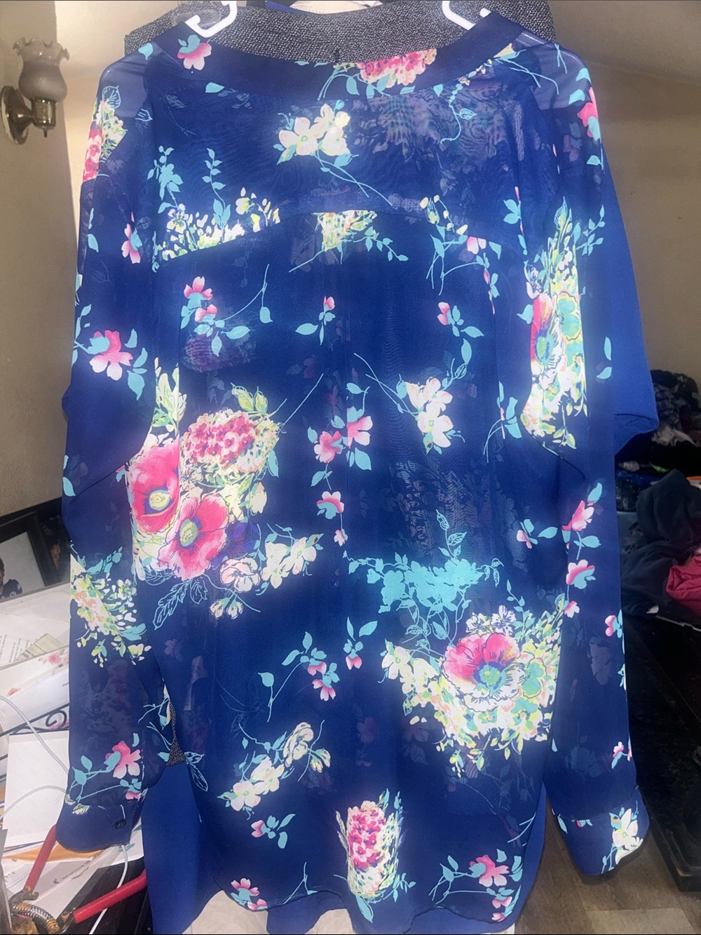 Kut from the Kloth Navy Floral V-Neck Button Blouse - Picture 3 of 4